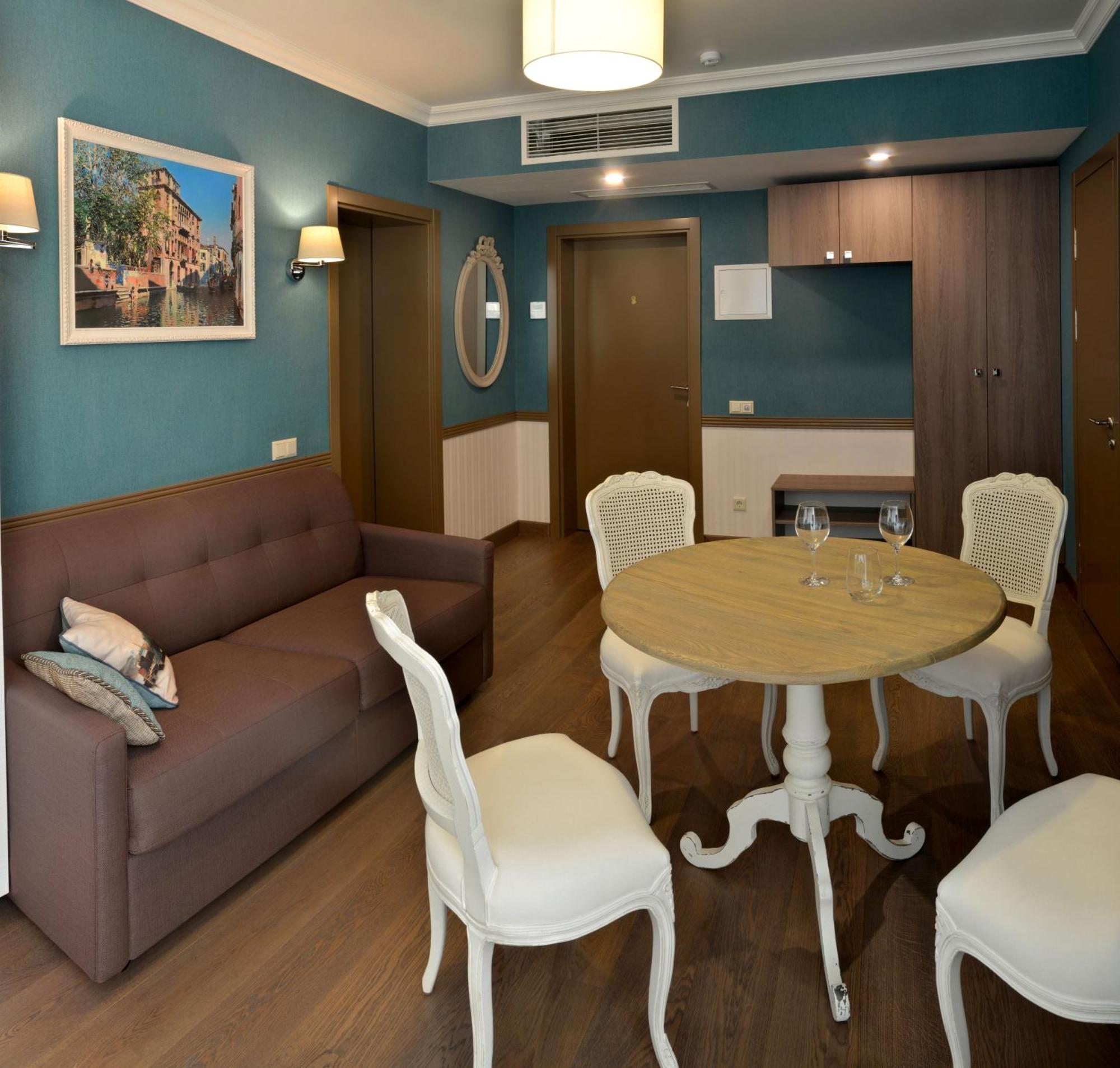 Zentrum Hotel Кишинёв Экстерьер фото